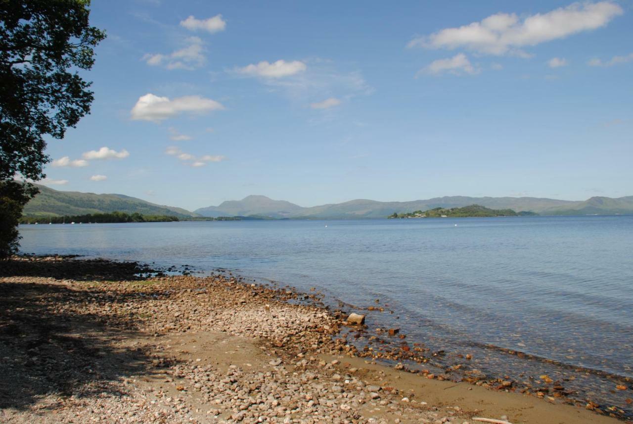 Benoch Lomond Castle Apartment Alexandria Exterior photo